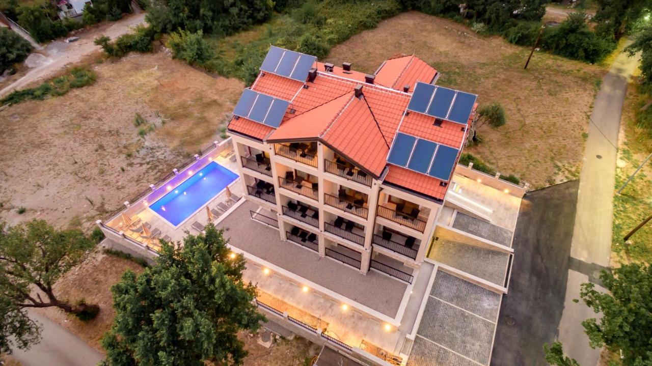 Luxury Apartments Queen Petrovac Exterior foto